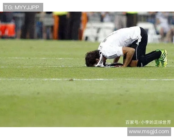 足球明星与前女友的情感纠葛揭秘背后的故事与真相 足球明星与前女友的情感纠葛揭秘背后的故事与真相